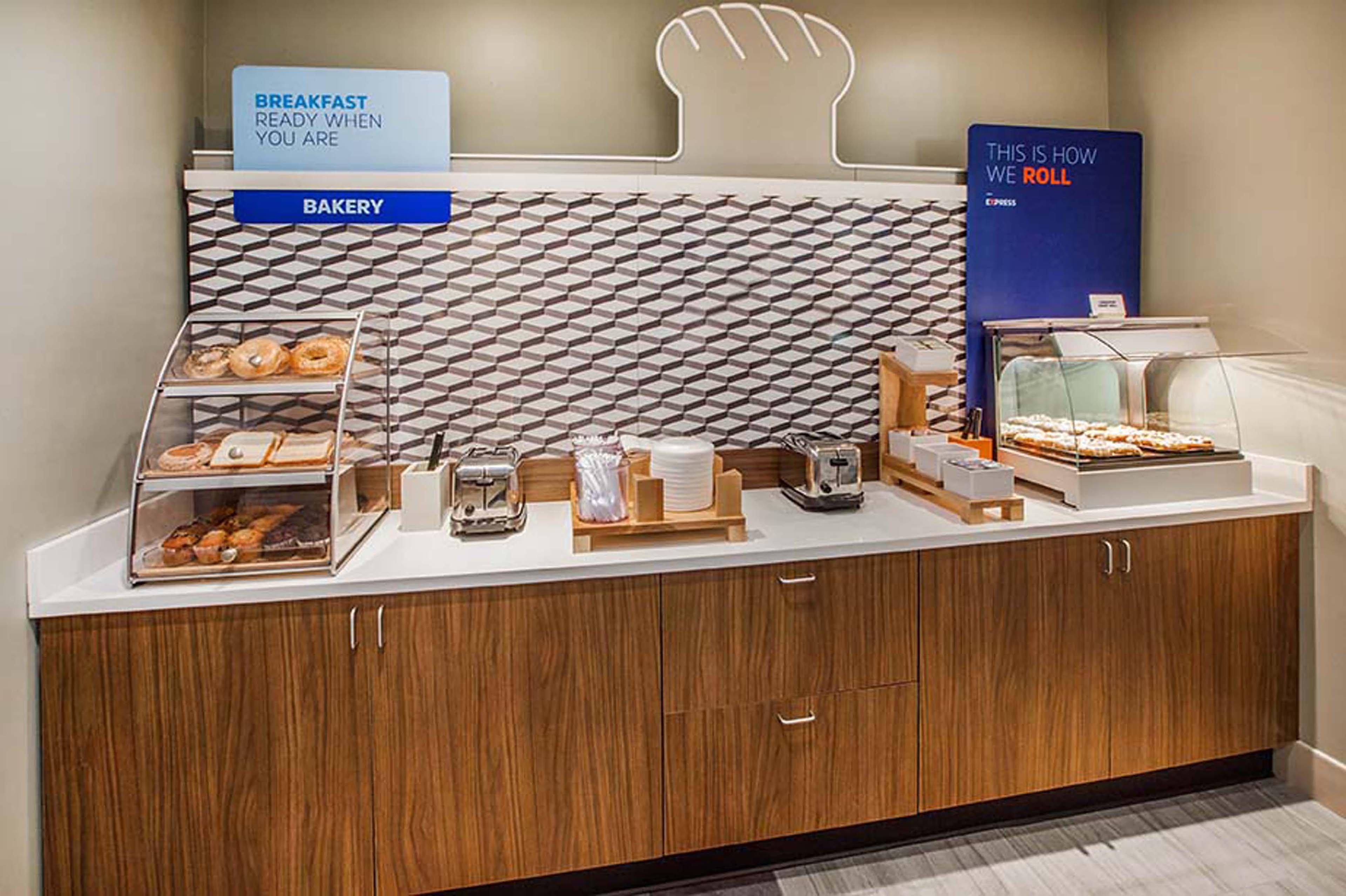 Holiday Inn Express Wilkes Barre East By Ihg Buitenkant foto