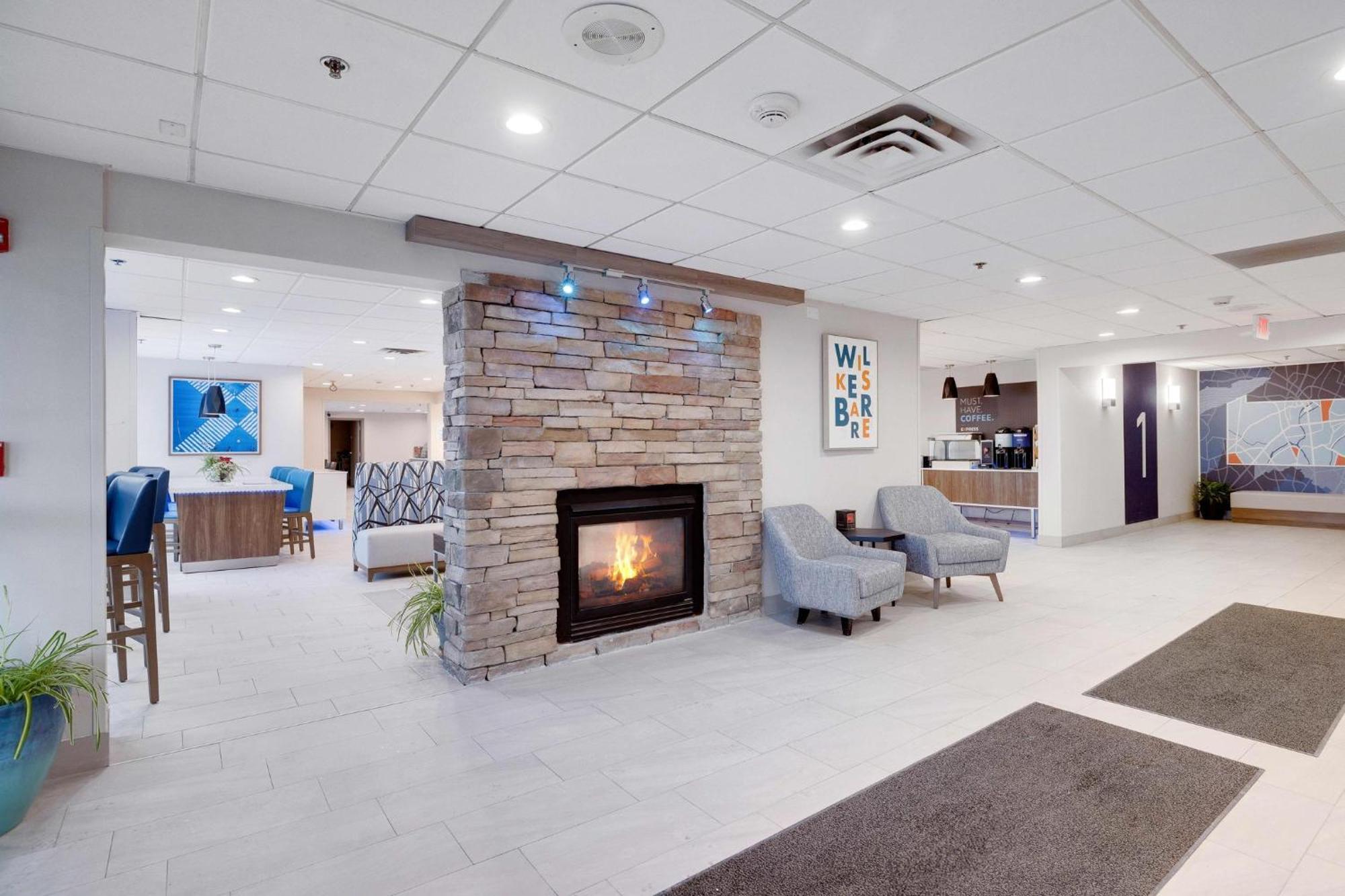 Holiday Inn Express Wilkes Barre East By Ihg Buitenkant foto