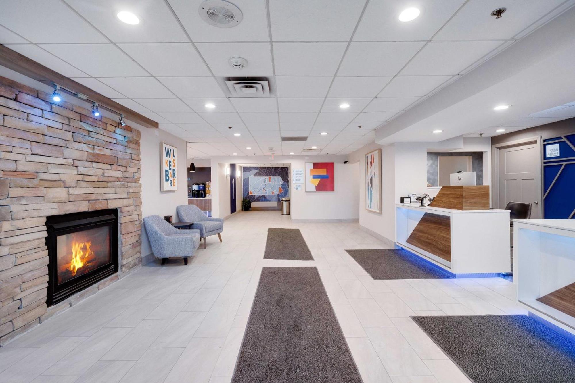 Holiday Inn Express Wilkes Barre East By Ihg Buitenkant foto