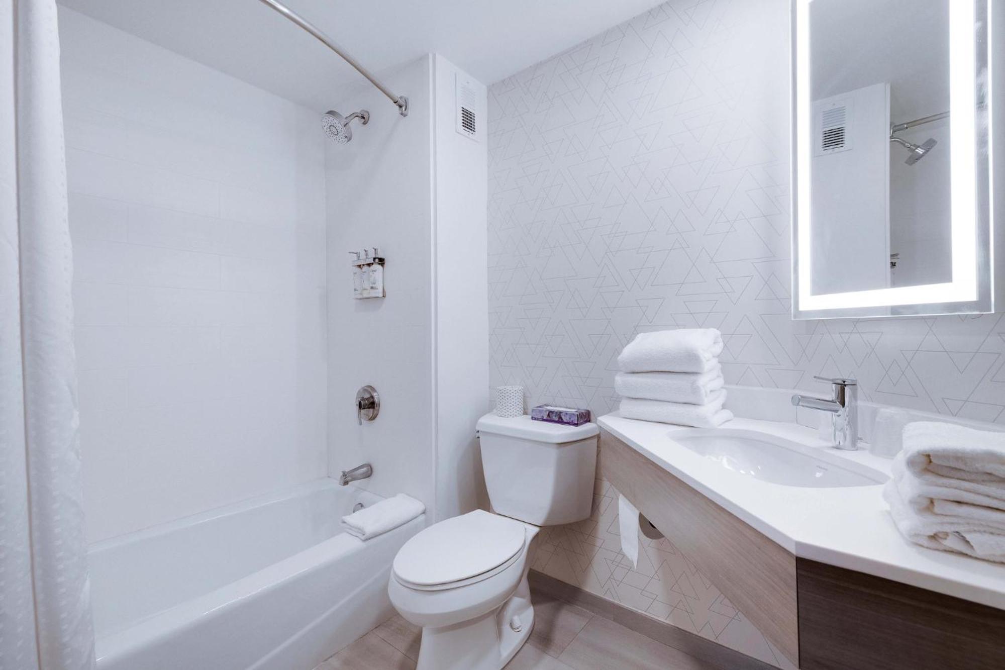 Holiday Inn Express Wilkes Barre East By Ihg Buitenkant foto